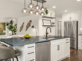 555 Kirkland Way 205, Kirkland WA 98033