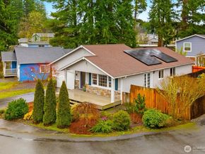 26376 Barrett Road NE, Kingston WA 98346