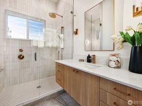 8810 41st Avenue SW, Seattle WA 98136