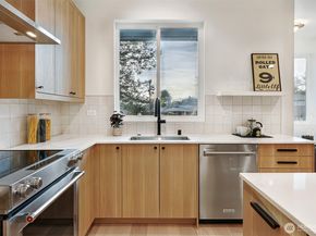 8810 41st Avenue SW, Seattle WA 98136