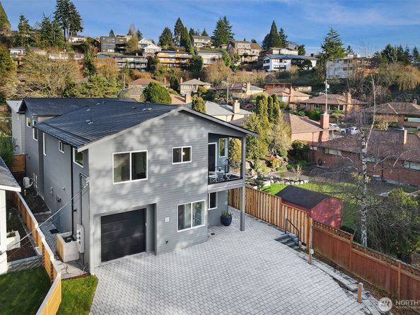 8810 41st Avenue SW, Seattle WA 98136