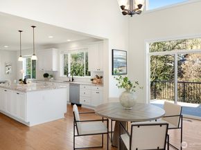 15903 98th Avenue NE, Bothell WA 98011