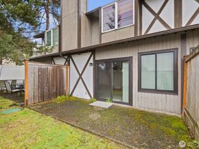 323 SW 112th Street 102, Seattle WA 98146