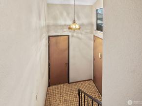 323 SW 112th Street 102, Seattle WA 98146