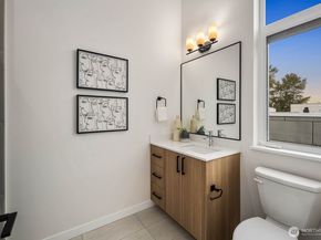 548 S Cloverdale Street B, Seattle WA 98108