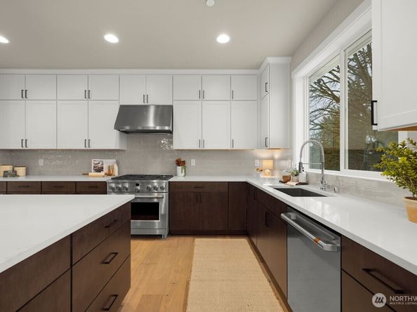 7853 S 132 Street, Seattle WA 98178