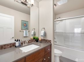 9026 NE 127th Place, Kirkland WA 98034