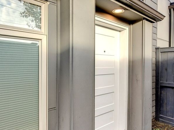 3323 Martin Luther King Jr Way S, Seattle WA 98144