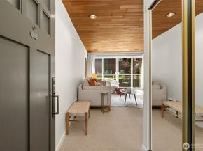 733 Lake Street S 101, Kirkland WA 98033