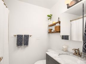 733 Lake Street S 101, Kirkland WA 98033