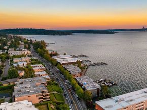 733 Lake Street S 101, Kirkland WA 98033