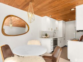 733 Lake Street S 101, Kirkland WA 98033