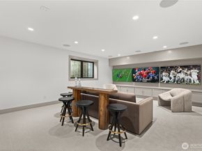 10789 SE 10th Street, Bellevue WA 98004