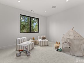 10789 SE 10th Street, Bellevue WA 98004