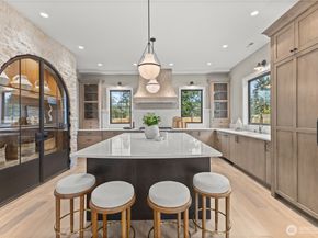 10789 SE 10th Street, Bellevue WA 98004