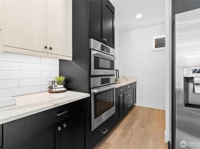 312 7th Lane S 33, Kirkland WA 98033