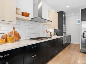 312 7th Lane S 33, Kirkland WA 98033