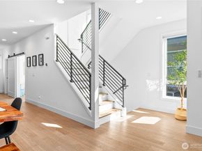 312 7th Lane S 33, Kirkland WA 98033