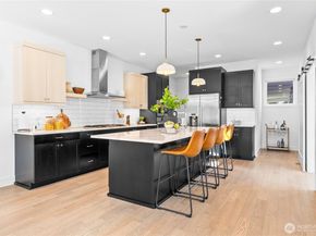 312 7th Lane S 33, Kirkland WA 98033