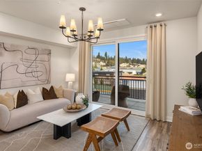 6901 NE 184th Lane 110, Kenmore WA 98028