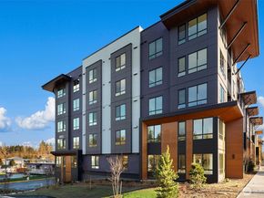 6901 NE 184th Lane 110, Kenmore WA 98028