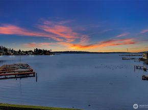 4437 Lake Washington Boulevard NE 302, Kirkland WA 98033