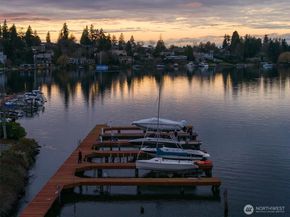 4437 Lake Washington Boulevard NE 302, Kirkland WA 98033