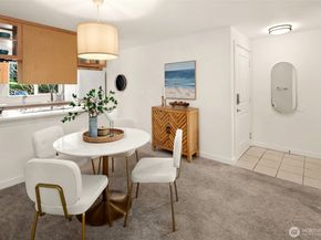 14210 NE 181st Place M202, Woodinville WA 98072