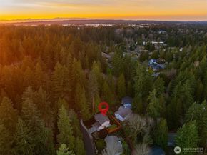 17014 NE 28th Place, Bellevue WA 98008