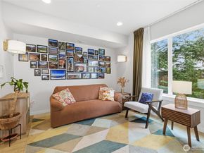 806 164th Street SW B3, Lynnwood WA 98037