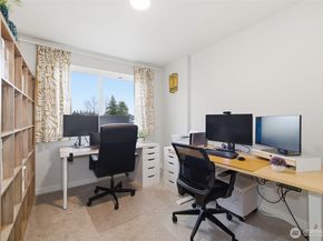 806 164th Street SW B3, Lynnwood WA 98037