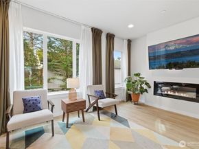 806 164th Street SW B3, Lynnwood WA 98037