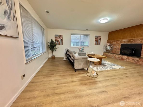 19431 107TH Avenue SE, Renton WA 98055