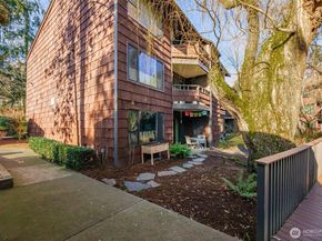 2316 NE 89th Street 2316, Seattle WA 98115