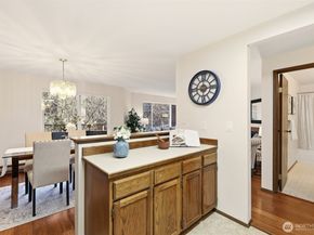 2316 NE 89th Street 2316, Seattle WA 98115