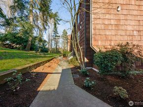 2316 NE 89th Street 2316, Seattle WA 98115