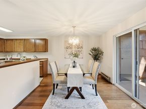 2316 NE 89th Street 2316, Seattle WA 98115