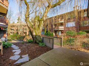 2316 NE 89th Street 2316, Seattle WA 98115