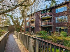 2316 NE 89th Street 2316, Seattle WA 98115