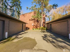 2316 NE 89th Street 2316, Seattle WA 98115