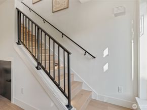 6315 9th Avenue NW, Seattle WA 98107