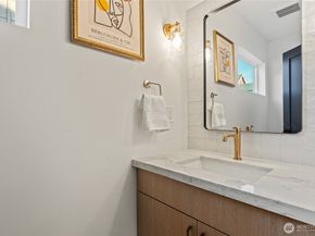 6315 9th Avenue NW, Seattle WA 98107