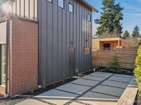 6315 9th Avenue NW, Seattle WA 98107