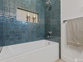 6315 9th Avenue NW, Seattle WA 98107