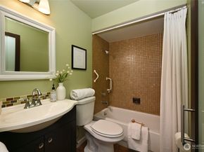 3421 SW Roxbury Street 401, Seattle WA 98126