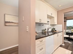 3421 SW Roxbury Street 401, Seattle WA 98126