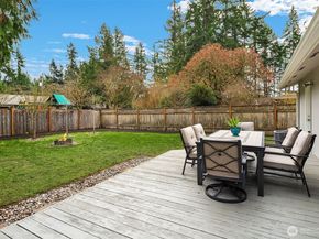 922 208th Ave NE, Sammamish WA 98074