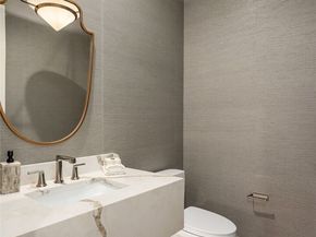 822 91st Avenue NE, Bellevue WA 98004