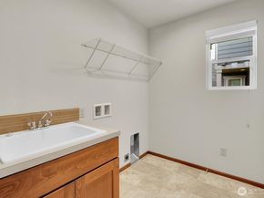 5209 Glenwood Avenue, Everett WA 98203