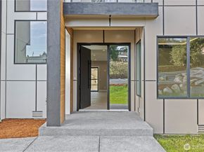 20921 1st Place S, Des Moines WA 98198